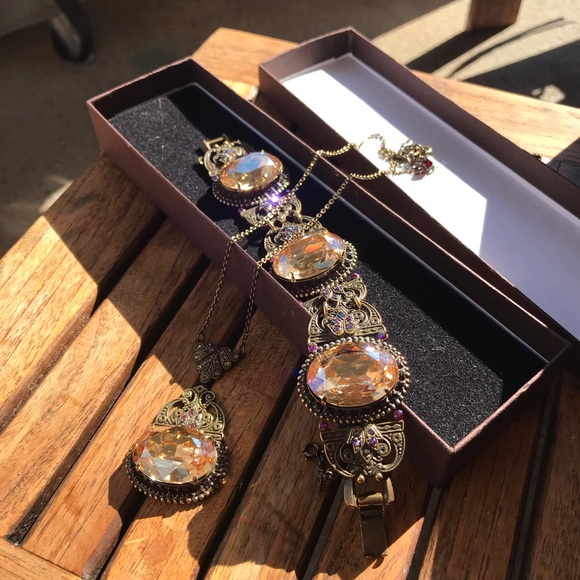 Sorrelli Tapestry - Picture 8 of 8